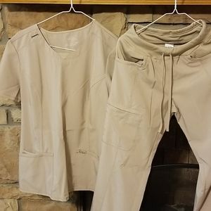 2 piece cherokee scrub outfit